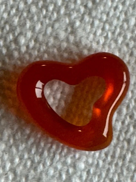 Tiffany & Co./Elsa Peretti Carved Red (amber) Carnelian Small Open Heart-NWOT - Picture 6 of 7